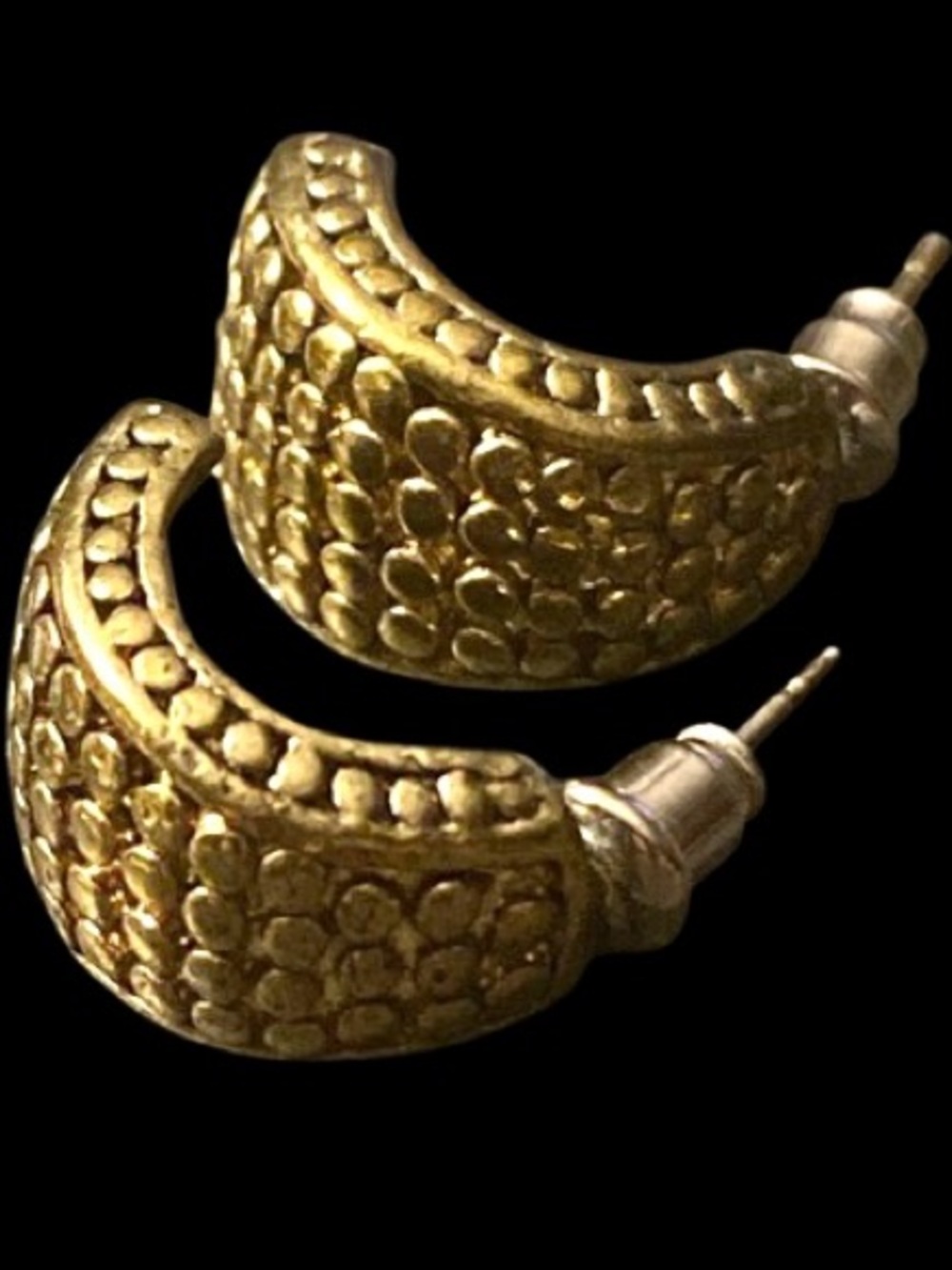 Textured Beaded Pebbled Gold-Tone Metal C-Hoop C-Shaped Stud Pierced Earrings
